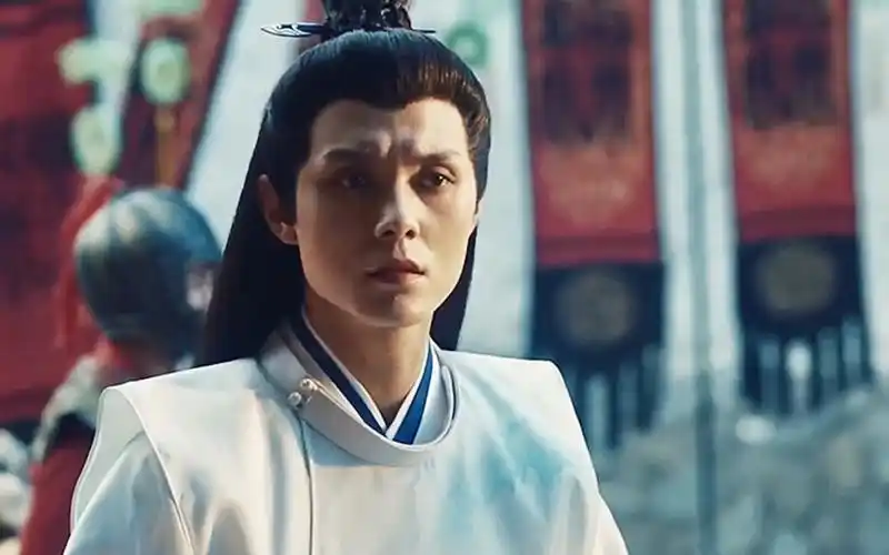 褚赢:就欺负我这时候不能铠甲合体