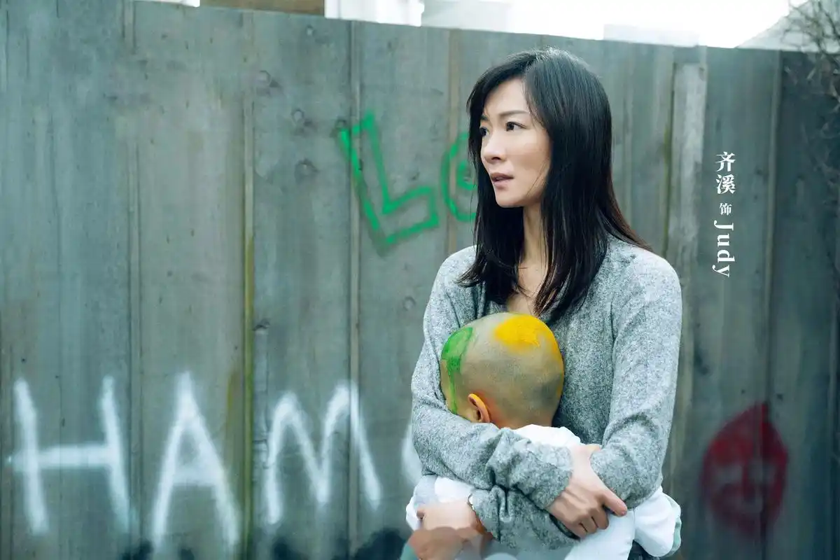 影片用惊心动魄的爆破场面,杀意毕露的动作戏份,激