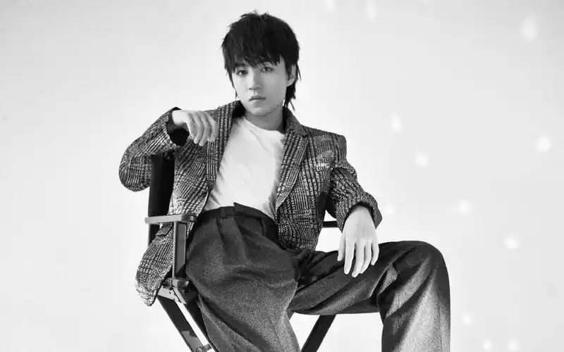 王俊凯日系帅气写真桌面壁纸