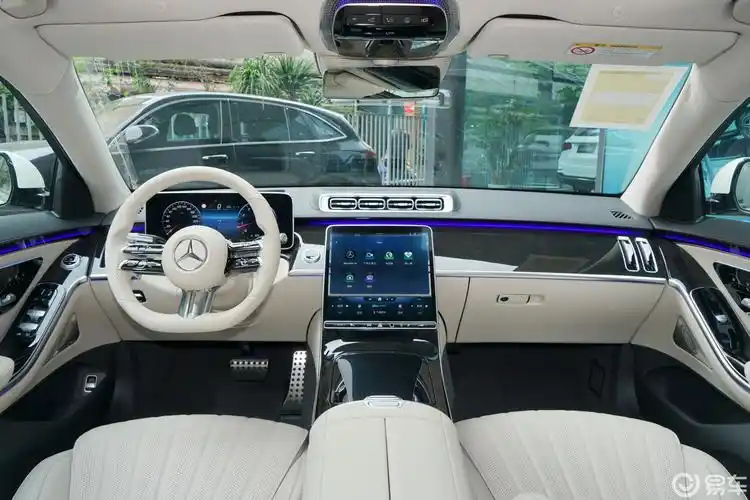 奔驰s级内饰-后排-发动机-易车