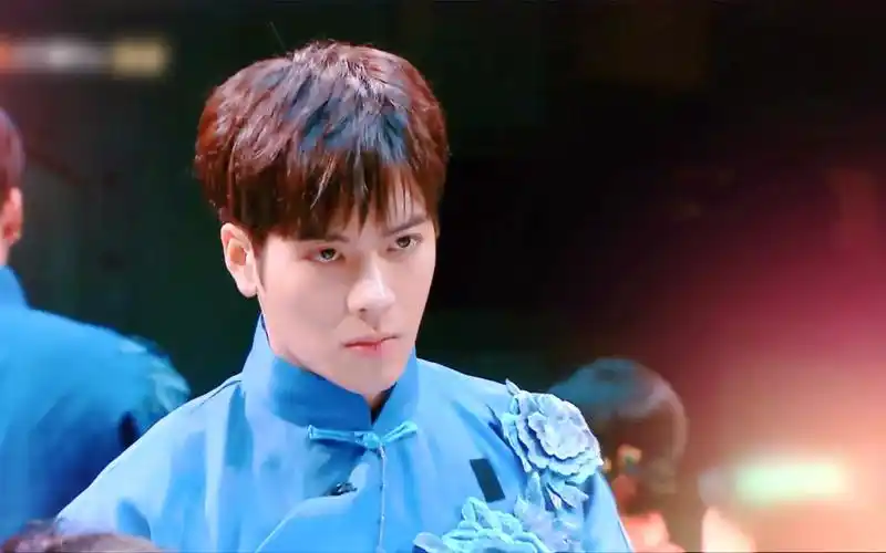 王嘉尔王酒儿九州天空城少爷你带我走吧