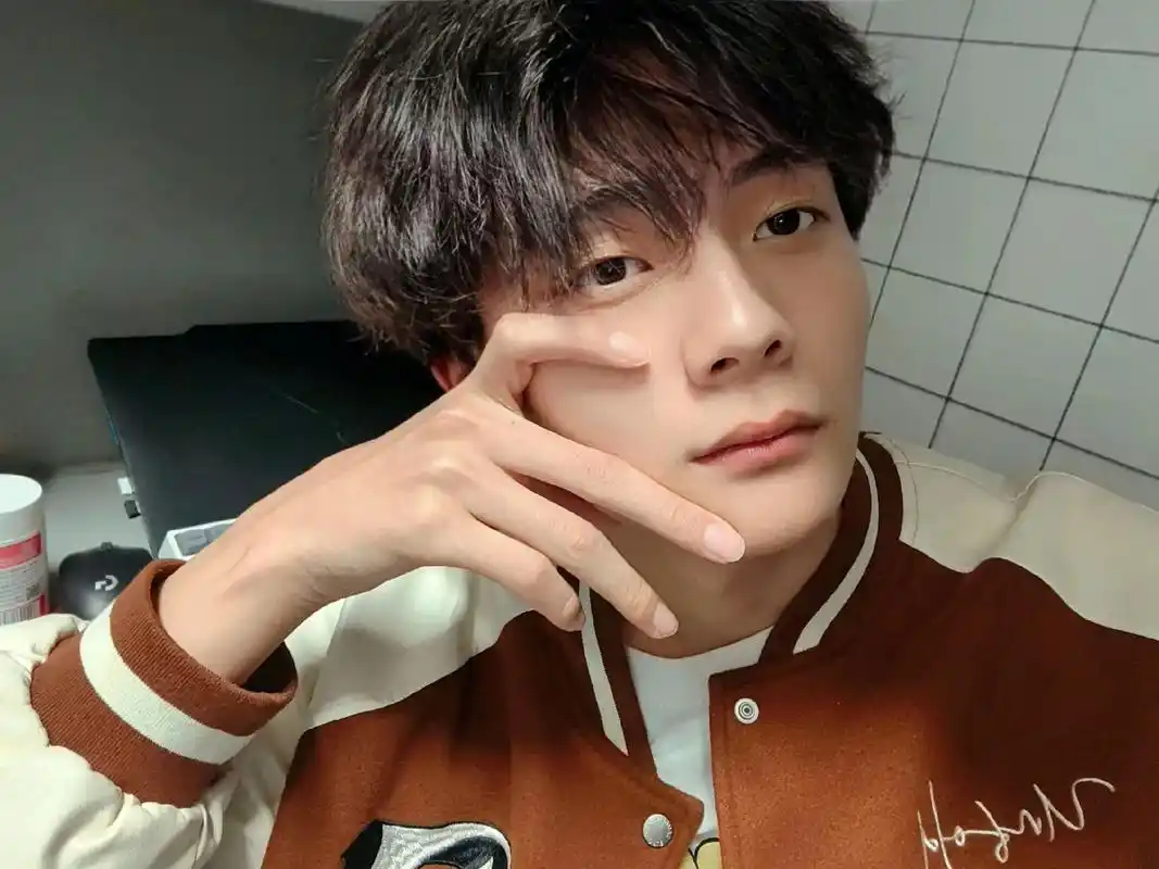 纯情男高.#腼腆害羞内向社恐文静小男生 #纯情男高 #普通男 - 抖音