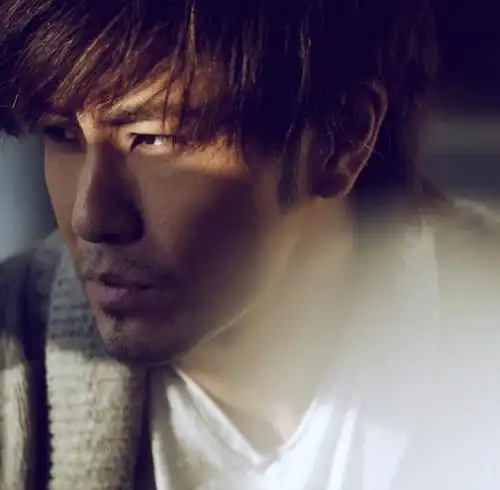 【图】花香许绍洋深情演唱电视剧薰衣草主题曲 男神情歌巅峰之作