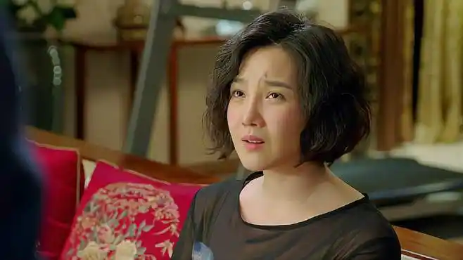 小别离:蒂娜责备亮忠,怎料亮忠反客为主,反倒责怪蒂娜-影视综视频