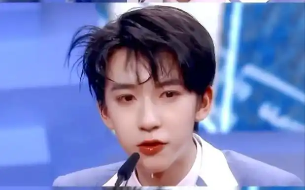 [贺峻霖]湿发 撩发yyds!