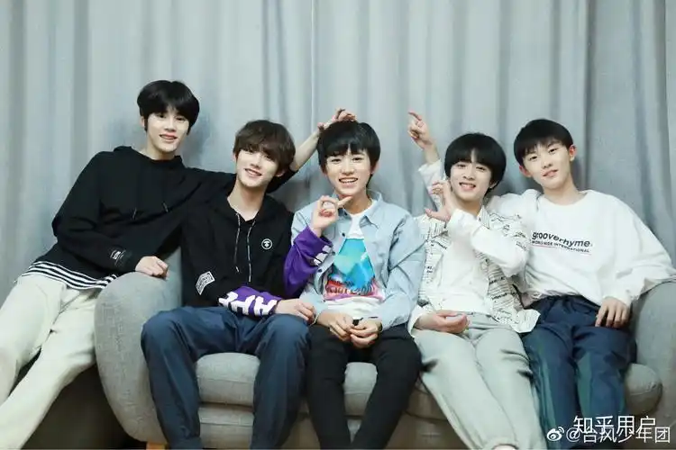 你怎么看待台风少年团的实力和颜值?