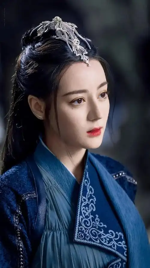 迪丽热巴古装vs现代装##古装美人迪丽热巴