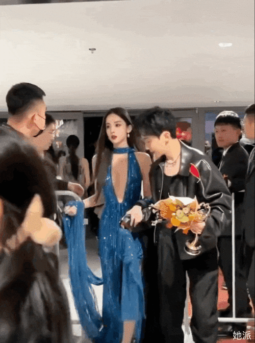 古力娜扎演绎火辣吻戏,性感惊艳!,太迷人,双眼无法移开