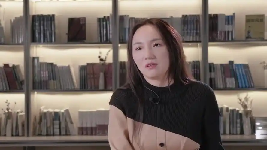 歌剧演员陈小朵:任何靠自己双手生活的人,都是值得尊敬的_凤凰网视频_