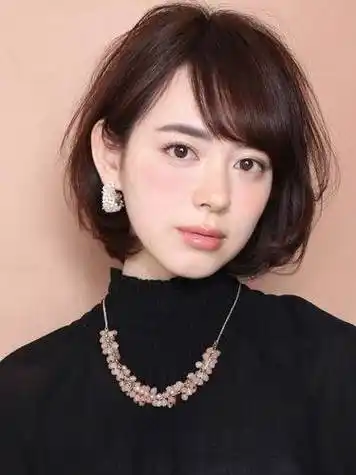 额头窄脸长的女性,烫什么发型比较好?今天为你解答_脸型_脸部_刘海