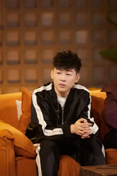 看完@胡彦斌@伯远@kenn陈琦沅@陈伟伦的二公舞台reaction,大家有没有