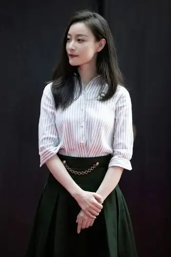 明星穿搭红榜 | 女明星的夏季穿搭,凉爽又时髦__凤凰网