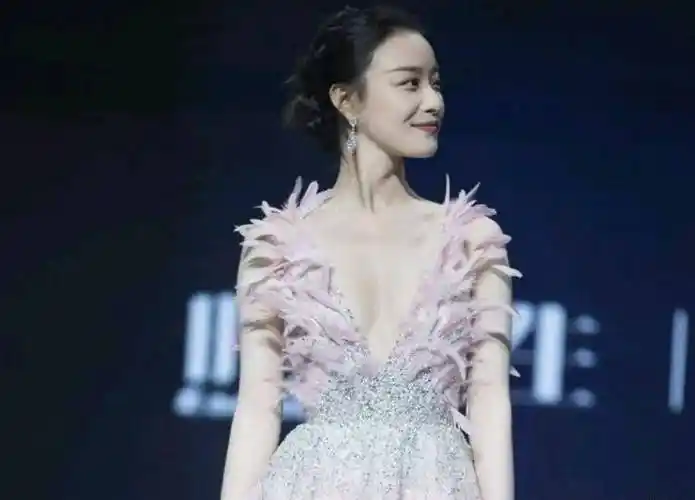 倪妮曾经高起点出道,为何如今无戏可拍_杨幂_演技_观众