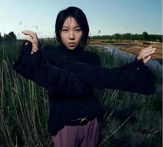 王菲女儿的叛逆人生这一次26岁的窦靖童让世界刮目相看