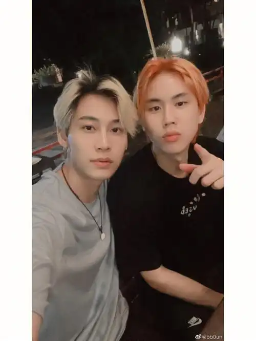 他泰  #文总boun包包pr  今天的快乐是他们