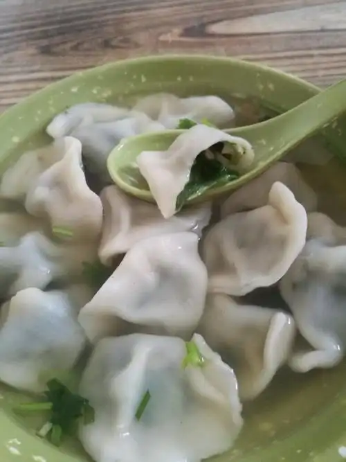今早特地吃了一碗韭菜饺子,衬托一下今天的走势.