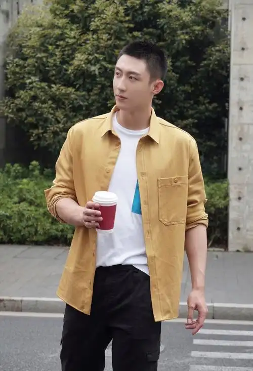 休闲男模特图(模特出身的好身材,英俊潇洒黄景瑜,休闲正式皆可,尽显