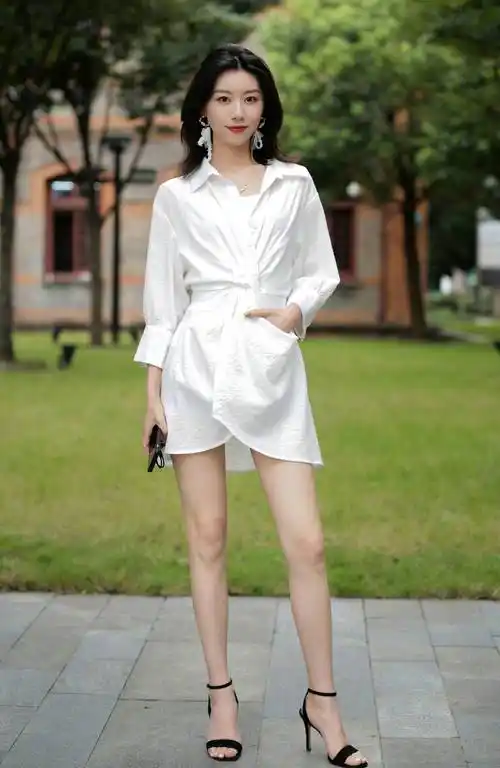 小姐姐相当独特了,柔顺的金黄秀发,将肌肤的白皙衬托得完美_美女_时尚