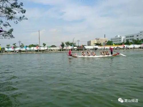 今天澄海各地赛龙舟现场人山人海你也有去凑热闹