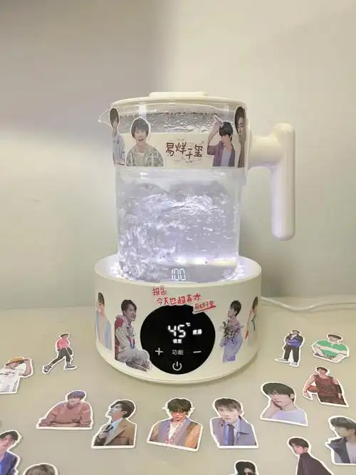 千玺的贴纸=我的梦中情壶现在感觉喝的自来水都是甜的而且是专属我的