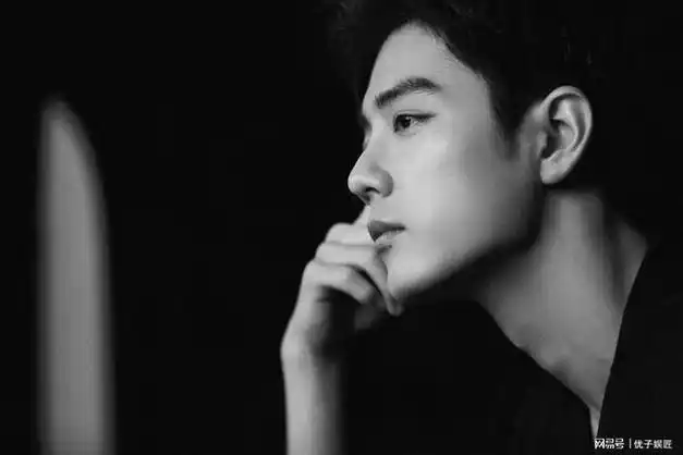 王一博肖战分途而行新赛道揭开谁更受关注