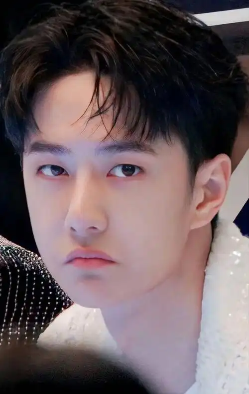 分享我的可爱图图#王一博长风破浪##王一博魏若来