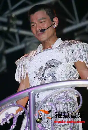 图文刘德华2004香港演唱会13