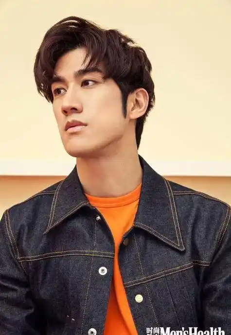 身高175cm却有一张180cm的脸_罗云熙_王嘉尔_五官