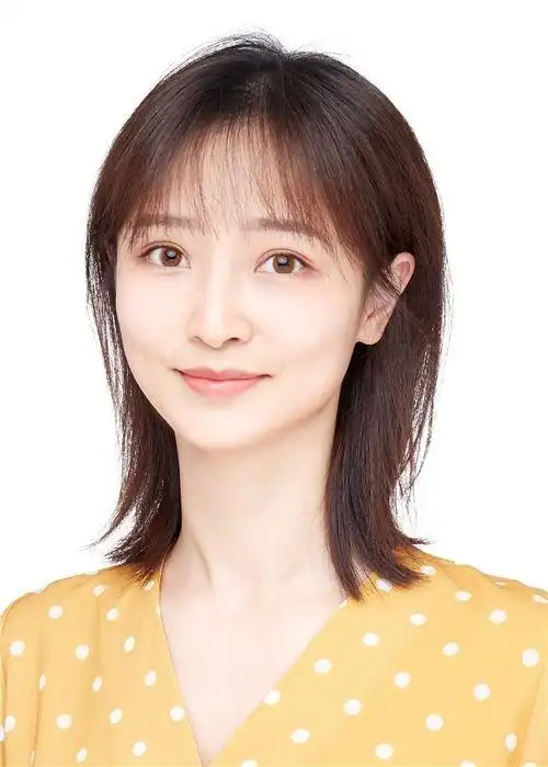 《记住乡愁》第四季开播内地主持人杨阳个人资料和图片 杨阳近况介绍