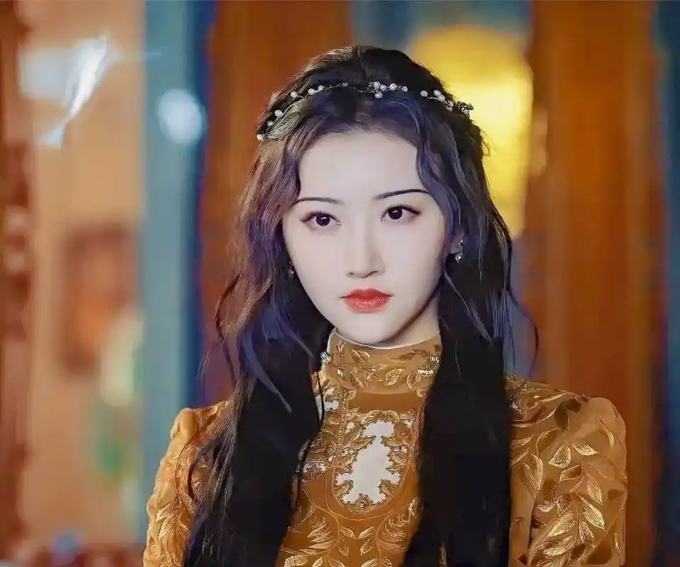 景甜《司藤》扮相太美了妆容和造型衬得她气质绝佳美貌格外惊艳