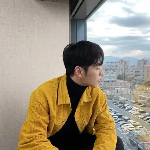 我会在安利期分享一些男朋友的照片