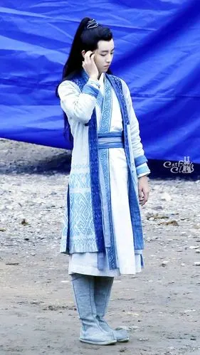 王俊凯##王俊凯惊艳少年林惊羽#如今却忆江南乐,寒风不解情,少年渡览