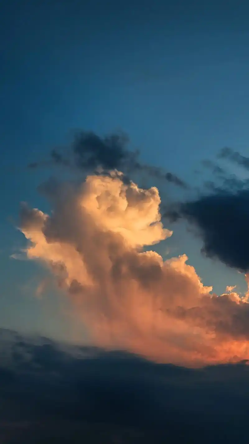 想和你交换一张云彩的照片