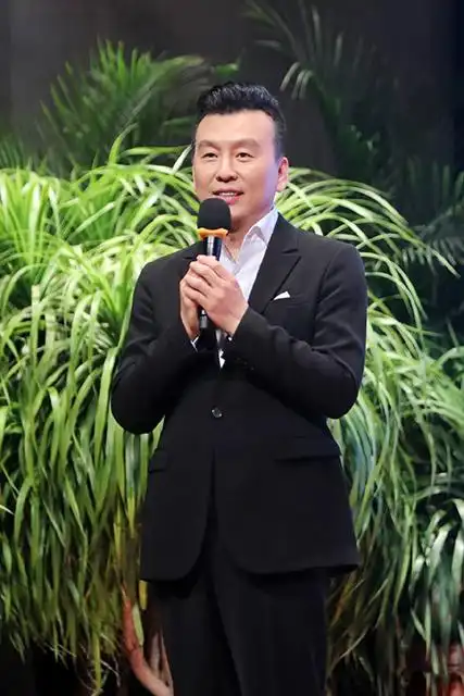 张泽群_中央电视台主持人_央视网(cctv.com)