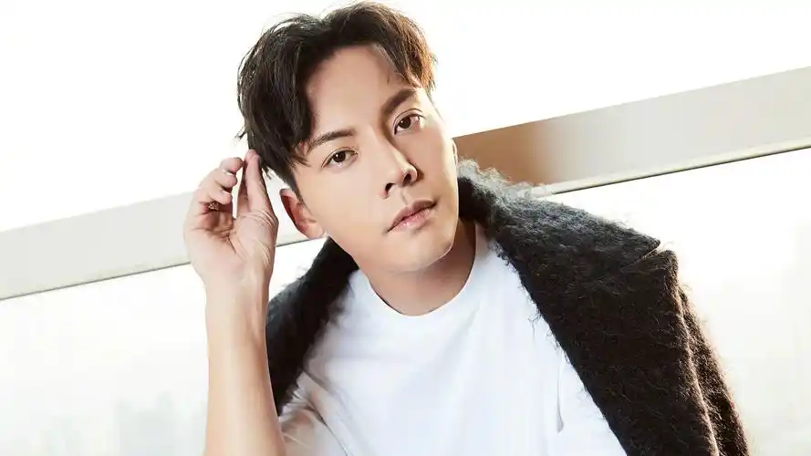 陈伟霆最新帅气写真图片桌面壁纸壁纸