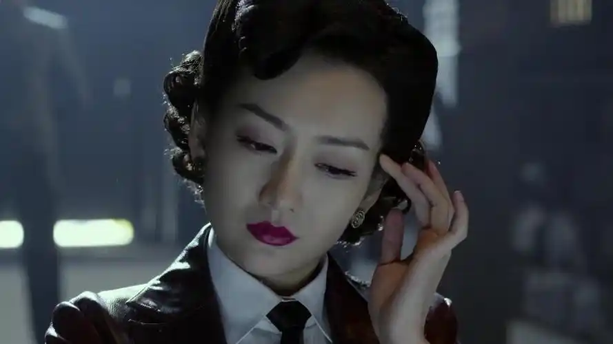 伪装者: 汪曼春杀人不眨眼, 连续开枪射杀潜伏者, 蛇蝎美人!