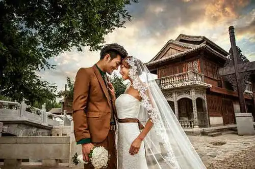 拍婚纱照时候男士化妆吗 拍婚纱照新郎官造型及化妆步骤详细图片大全