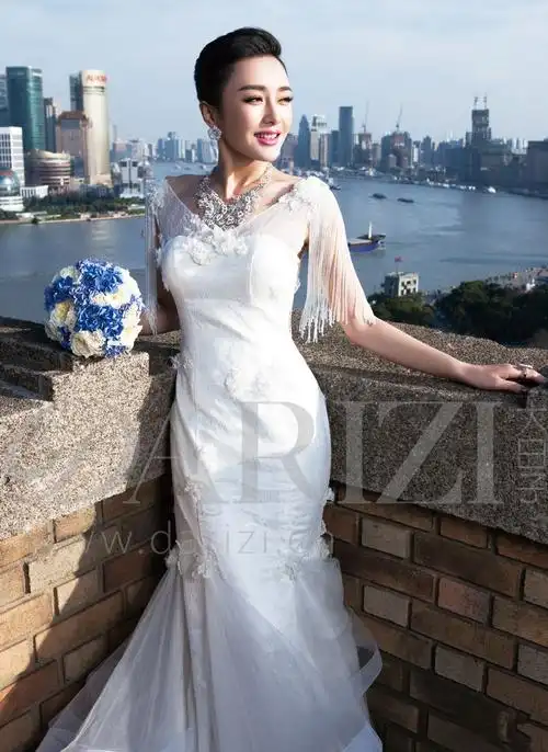 秦岚披婚纱登大日子封面图片