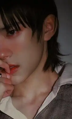 易烊千玺合集惊艳图片/壁纸