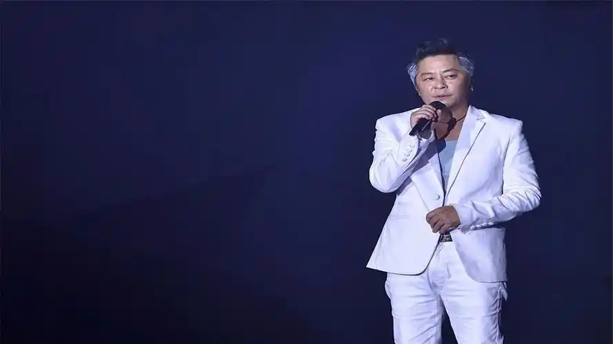 她的背影歌词王杰经典歌曲她的背影