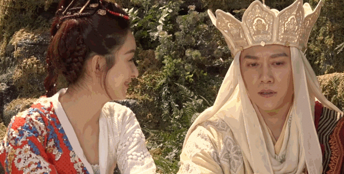 赵丽颖冯绍峰回应恋情他们俩是从女儿国中最大尺度的戏开始