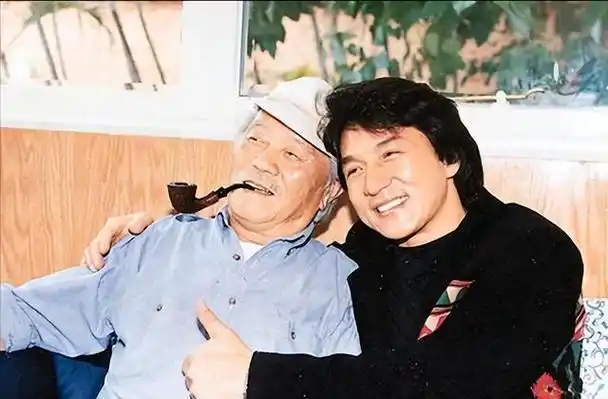 被成龙"爱过"的4位女星,个个气质迷人,来看看你认识几个?