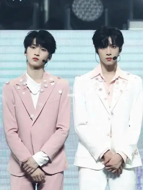 好拽好拽,我好爱_严浩翔_刘耀文_美食探店_严浩翔刘耀文_娱乐_美食探