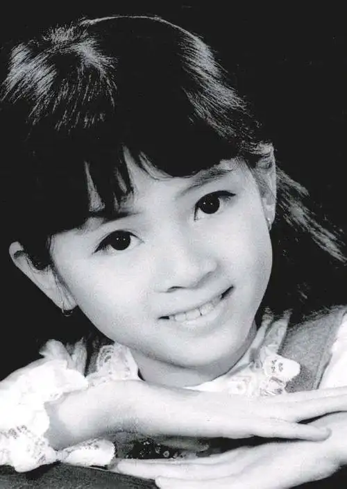 发各明星童照猜猜谁是谁