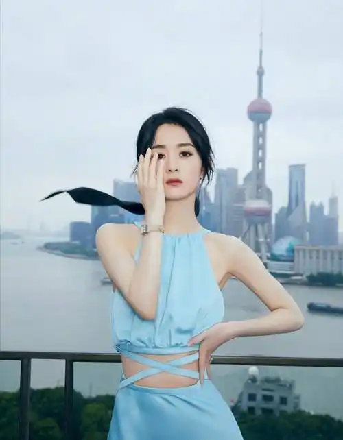 看这5位女明星,小蛮腰也太惹眼了吧_吉娜_身材_女神
