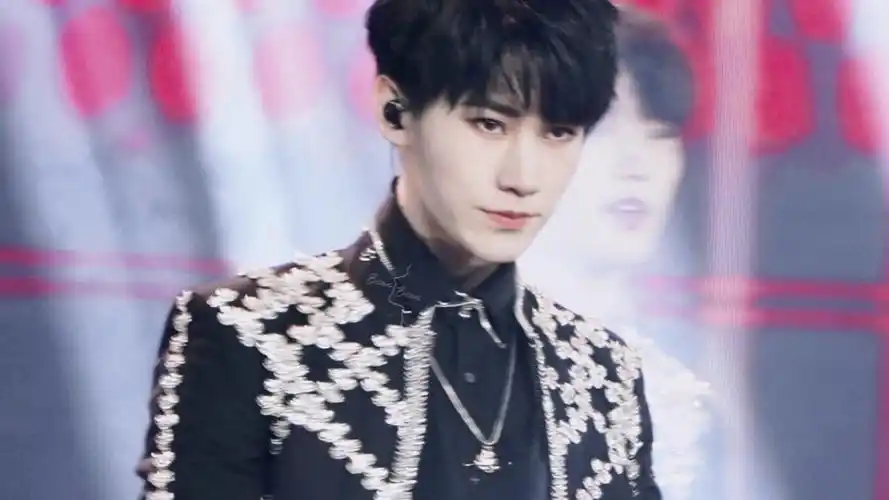 所爱隔山海 by柏林张真源橙光素材 - 堆糖,美图壁纸兴趣社区