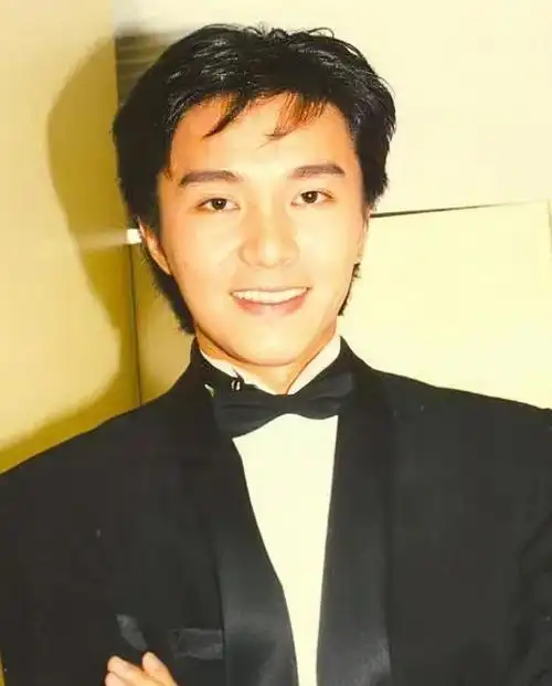 周星驰怀旧老照片让你一次看个够