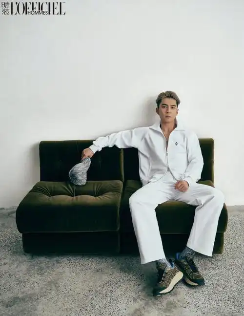 韩东君时装男士三月封面##时尚热点