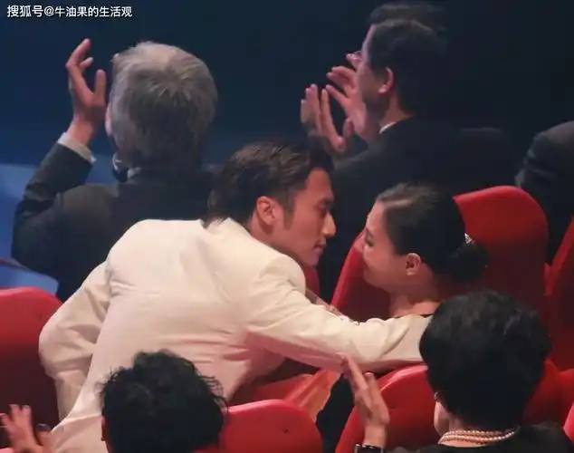 张柏芝小儿子生父不是孙东海,那就另有其人,第二大嫌疑人是谢霆锋