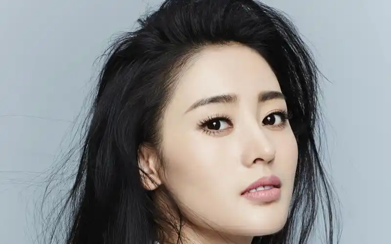 美女演员张天爱桌面壁纸